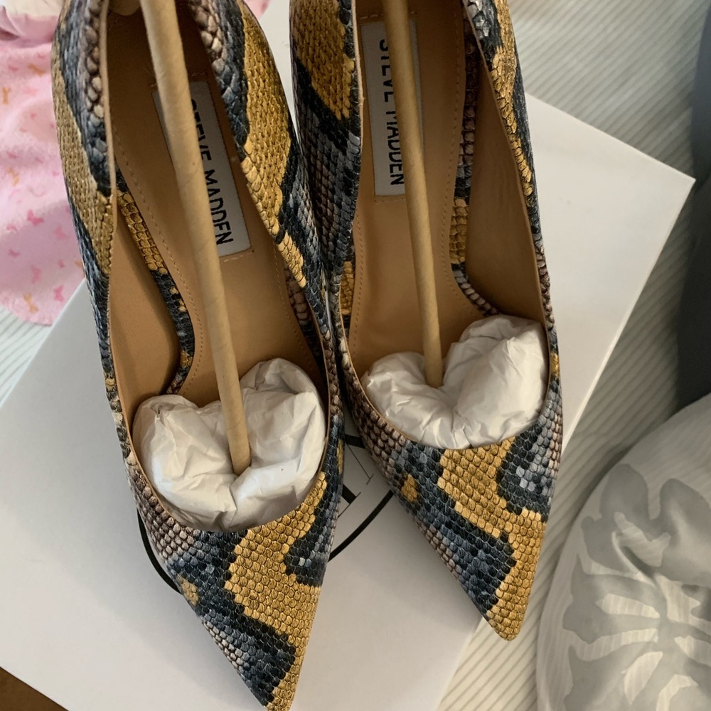 Steve Madden Vala Multisnake